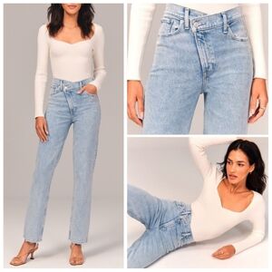 Abercrombie & Fitch The '90s Straight Ultra High Rise Crossover Jeans Size 00